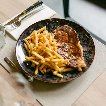 Logis Restaurant L'argence 3* Sainte-Genevieve-sur-Argence