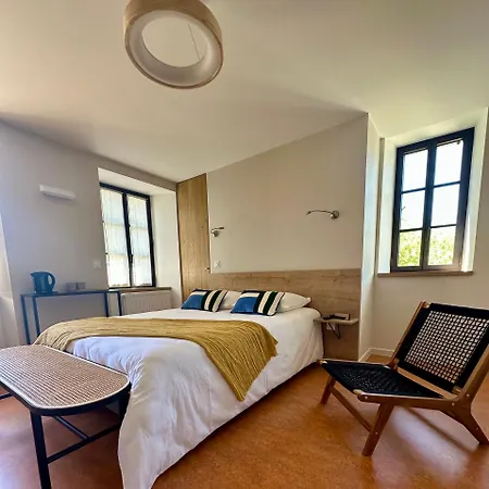 Logis Restaurant L'argence 3* Sainte-Genevieve-sur-Argence