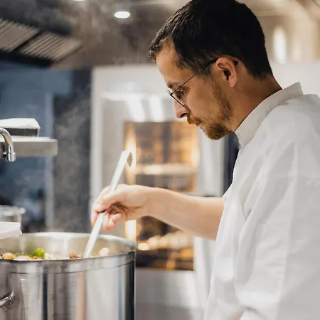 Logis Restaurant L'argence 3* Sainte-Genevieve-sur-Argence